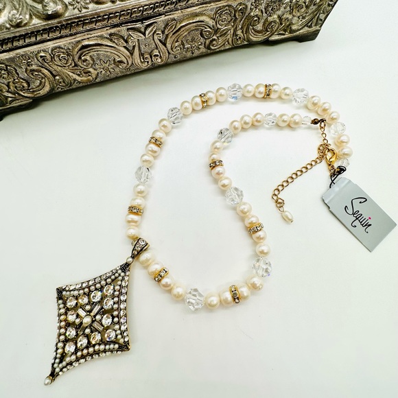 Luxe 🔥Pearl Rhinestone Necklace NWT